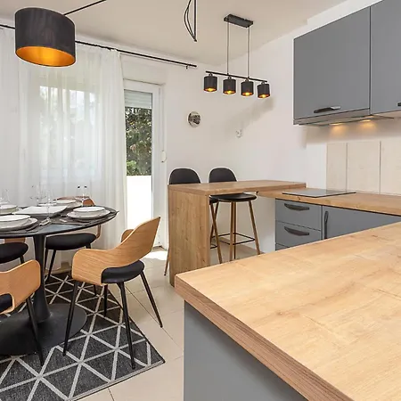 Apartment Stunning In With Wifi *